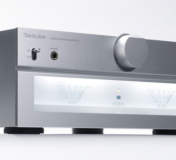 Technics SU-C700 Integrated Amp Right