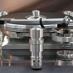 Oracle Audio DELPHI MkVI Signature side