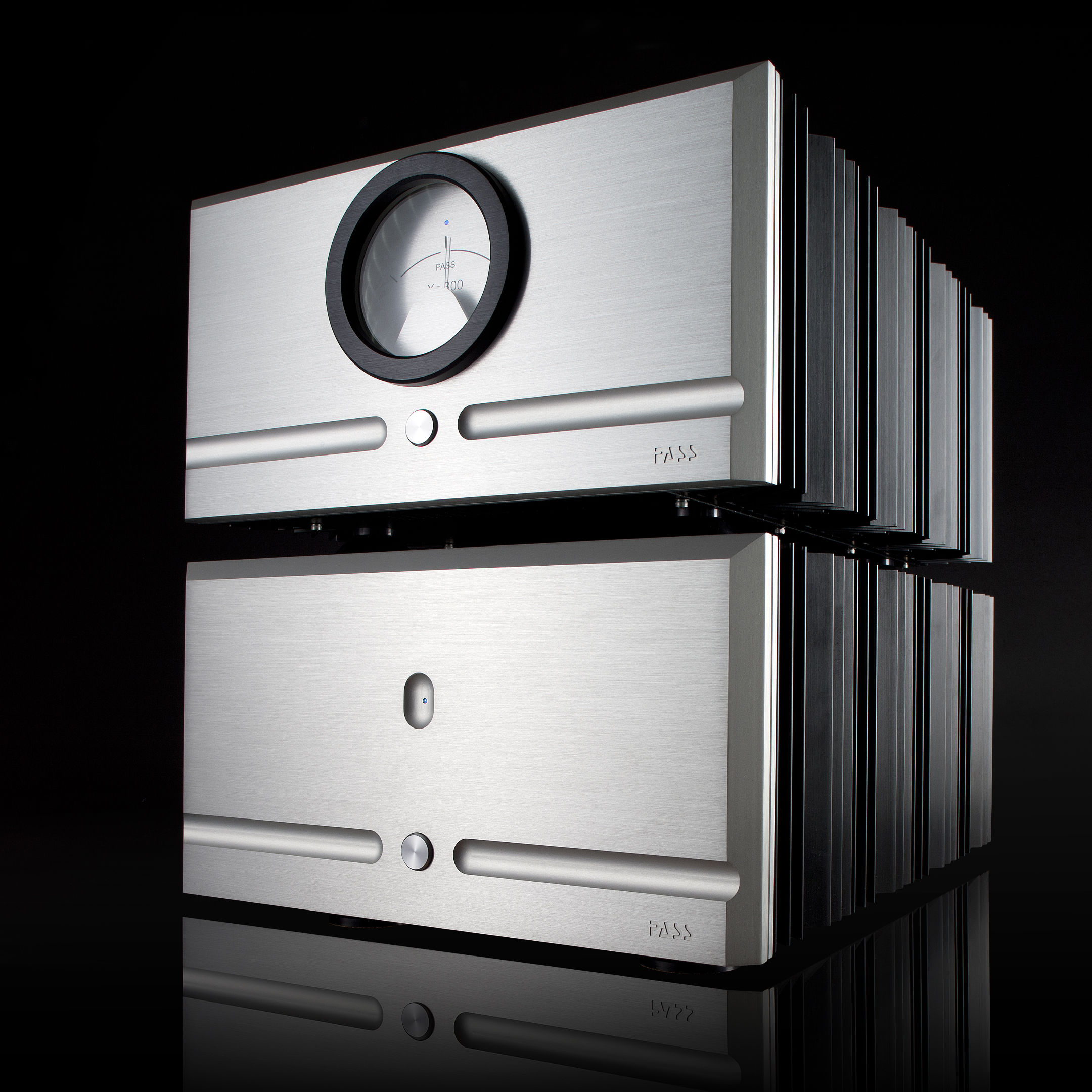 Pass Labs XS150-stacked